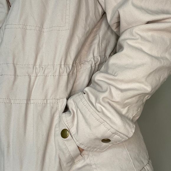 Cream Old Navy Fur Lined Cinchable Coat Small - Picture 4 of 8